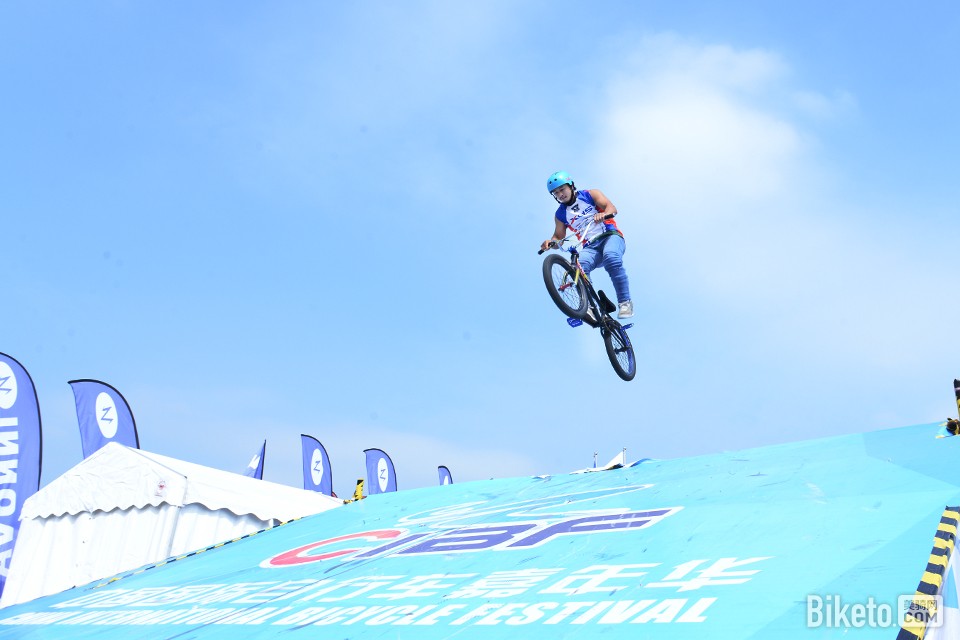 九游体育官网-领先优势明显首场状态出色，热火观众沸腾！，TheShy重返赛场上演精彩一战-九游体育官网